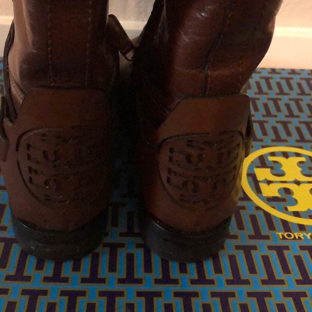 Boots - Picture 2 of 5